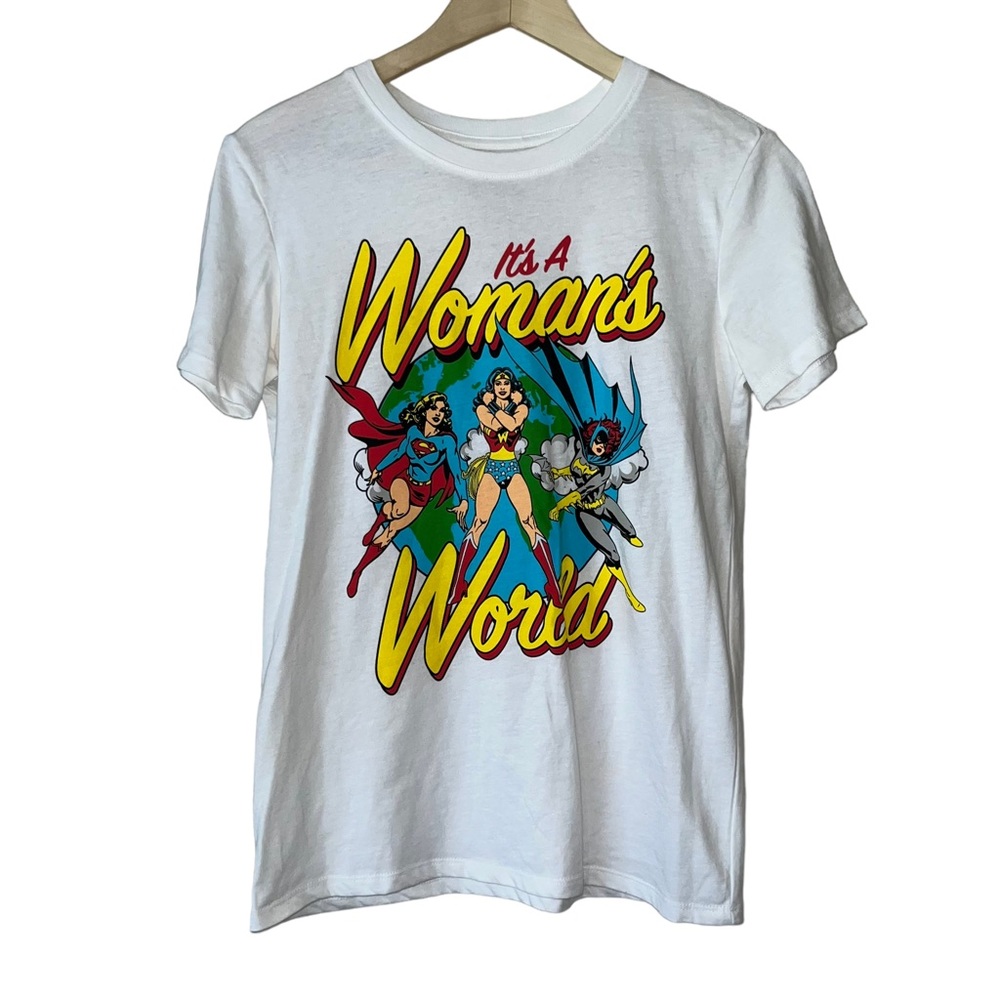 Justice League Its A Womans World Tee T Shirt size XS NEW NWOT Wonder Woman Etc